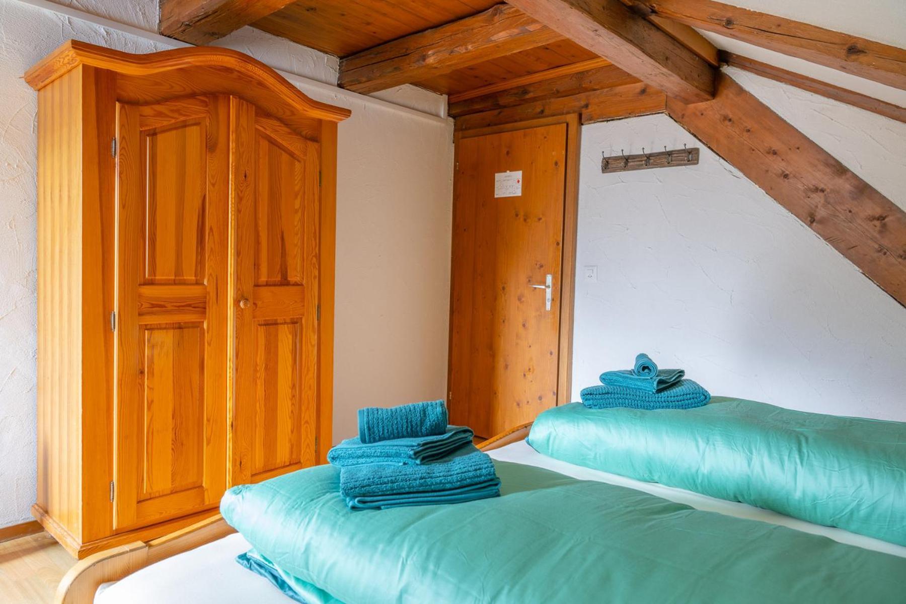 Chrona Bed & Breakfast Jenaz Camera foto