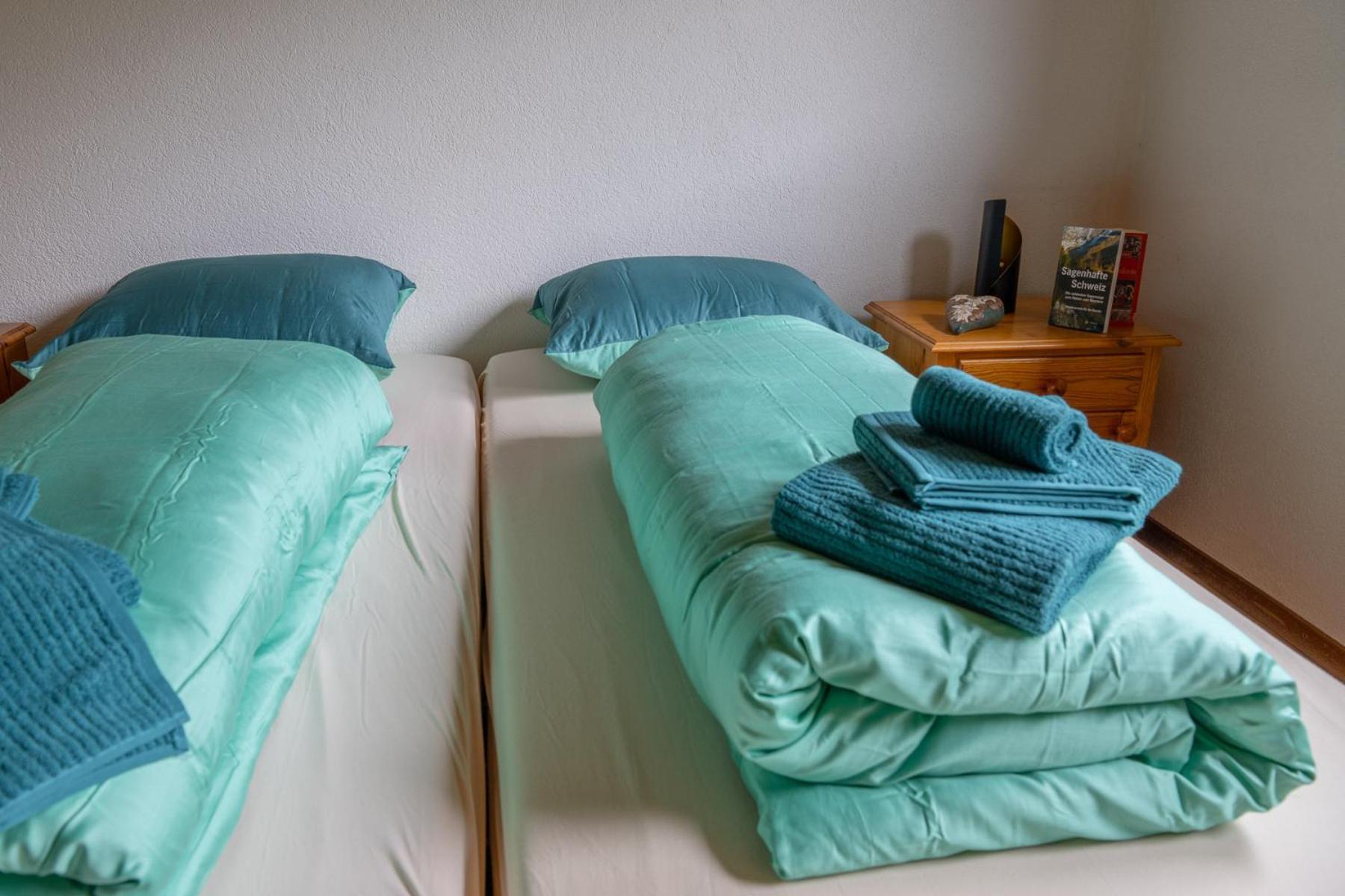 Chrona Bed & Breakfast Jenaz Camera foto